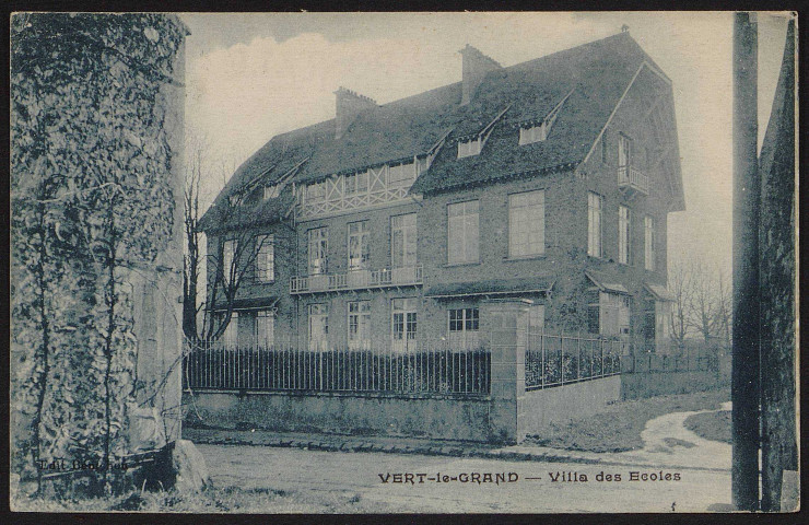 VERT-LE-GRAND.- Villa des écoles [1920-1927].