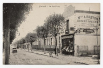 CORBEIL-ESSONNES. - La rue Féray et la librairie Breton, Breton, 25 lignes. 