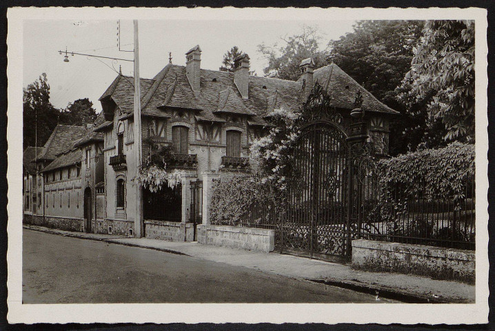 Draveil.- Champrosay. Villa Georges Laure : Pavillon de chasse [1950-1960]. 