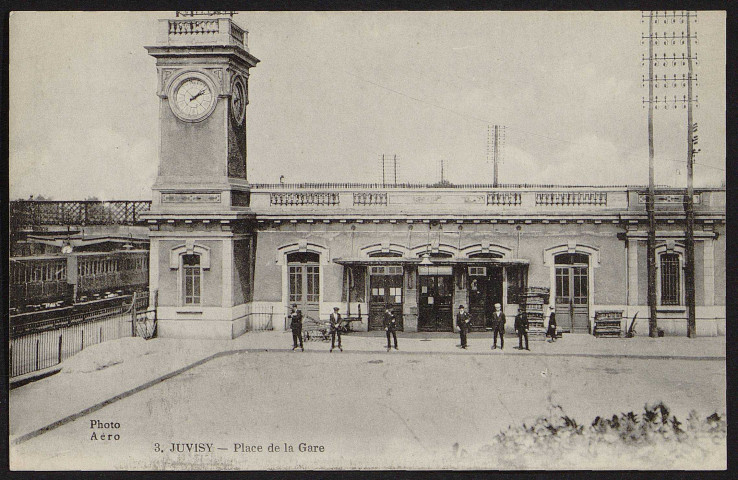 JUVISY-SUR-ORGE.- Place de la gare [1920-1930].