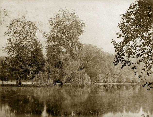MEREVILLE. - Parc : le lac, vue prise du Midi, (1874). 