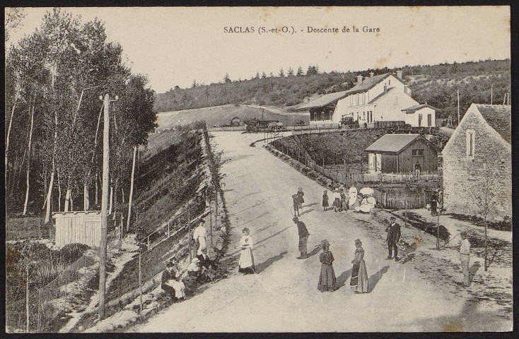 SACLAS.- Descente de la gare, 1916.