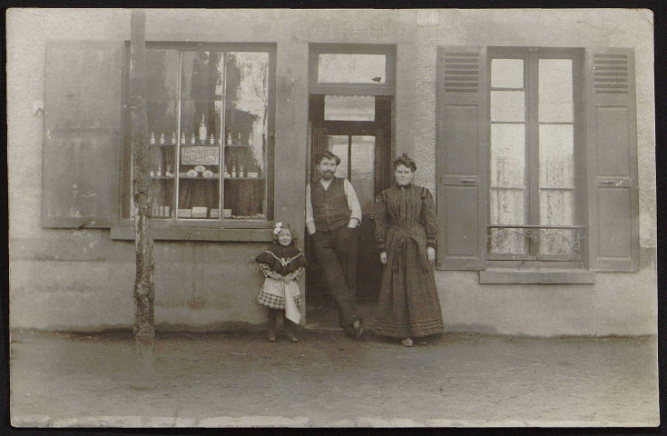 Le coiffeur [1904-1910].
