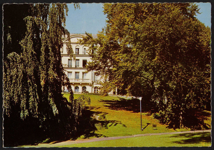 JUVISY-SUR-ORGE.- Le jardin de la mairie [1965-1980].