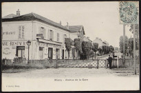 MASSY.- Avenue de la gare (28 août 1905).