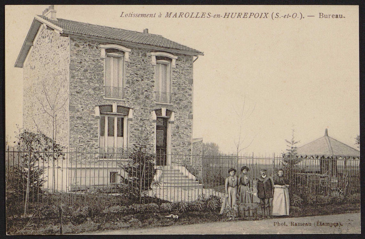 MAROLLES-EN-HUEPOIX.- Lotissement à Marolles : bureau [1904-1910].