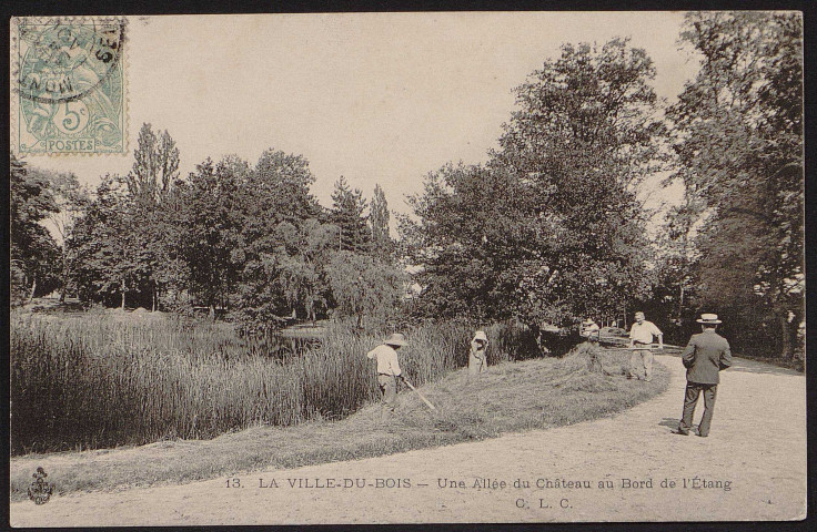 VILLE-DU-BOIS (LA). - Une allée du château et bord de l'étang [1904-1905].