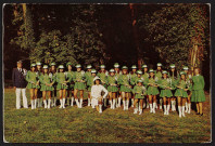 LONGJUMEAU.- "L'avant garde de l'Yvette", fanfare de Longjumeau : groupe de majorettes [1972-1980].