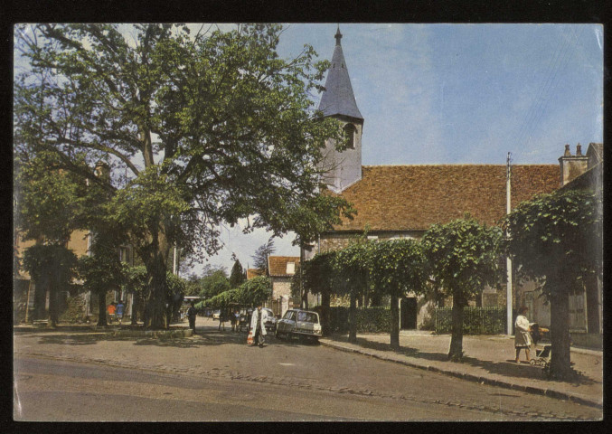 EVRY. - L'église. Editions Raymon, 1979, couleur. 