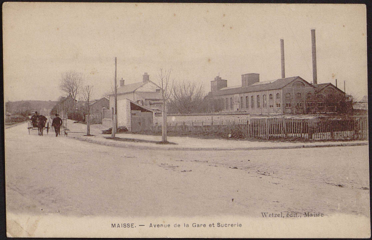 MAISSE.- Avenue de la gare et la sucrerie (22 juin 1916).