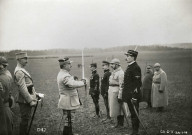 Général Franchet d'Espèrey, remise de décorations : photographie noir et blanc (24 avril 1916).