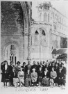 BRETIGNY-SUR-ORGE. - Pèlerinage à Lourdes avec l'abbé Chachignot et des personnes de l'établissement Clause : photographie (1937). 