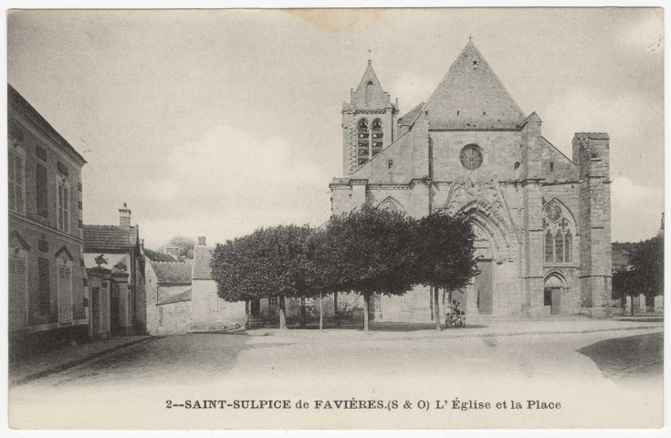 SAINT-SULPICE-DE-FAVIERES. - L'église et la place. Editeur Royer. 