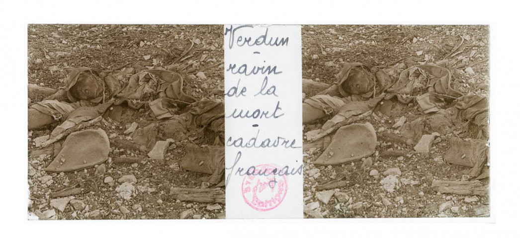 Cadavre français au Ravin de la mort, Verdun