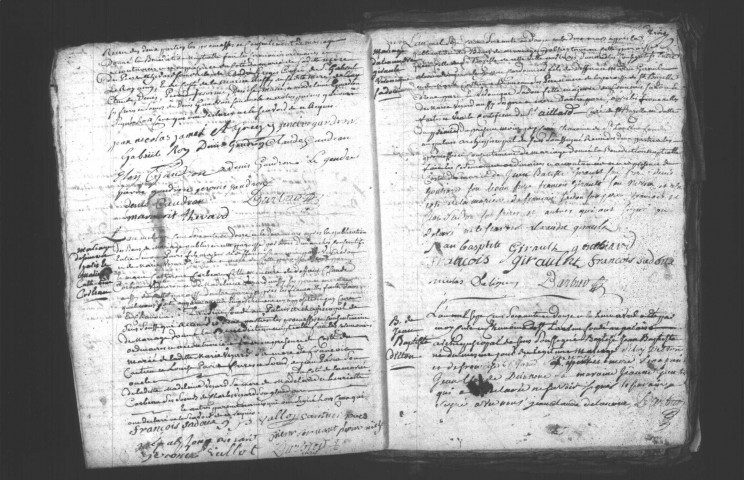 ETAMPES. Paroisse Saint-Pierre : Baptêmes, mariages, sépultures : registre paroissial (1772-1784). 