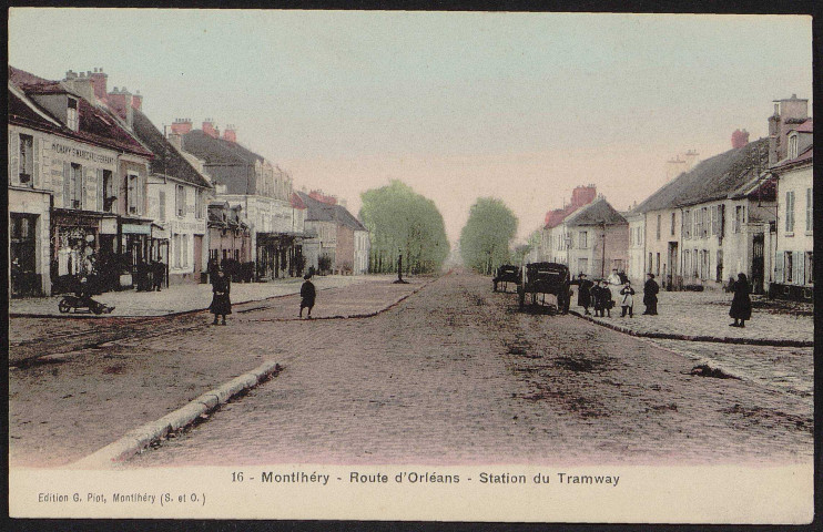 Montlhéry.- La route d'Orléans : Station du tramway [1904-1910]. 