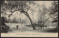 VERRIERES-LE-BUISSON.- Parc : Pêche dans le lac [1904-1916].
