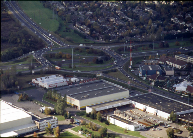 ULIS (les). - La zone industrielle de Courtaboeuf (octobre 1994). 