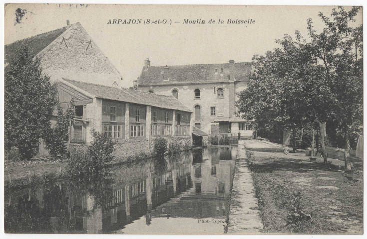 ARPAJON. - Moulin de la Boisselle. 