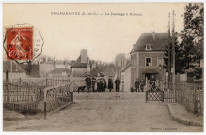CHAMARANDE. - Le passage à niveau, 1912. Editeur Vaudron, Noir et blanc. 