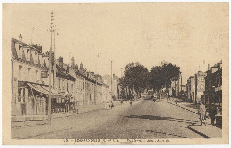 ESSONNES. - Boulevard Jean-Jaurès [route nationale], Photo-édition, 1919, 4 lignes, 0,30 f, ad. 