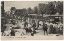 CORBEIL-ESSONNES. - Corbeil - Jour de marché. Editeur LL, 1919. 