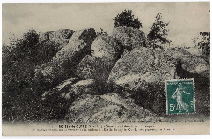 BOISSY-LE-CUTTE. - Les roches situées sur la colline à l'est de BOISSY-LE-CUTTE, Maire, 3 mots, 5 c, ad. 