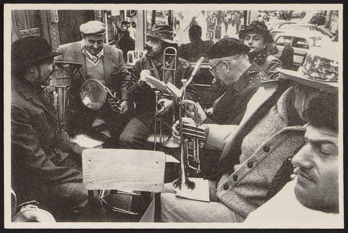 MARCOUSSIS.- Une tradition locale, le Binau : les musiciens (24 février 1980).