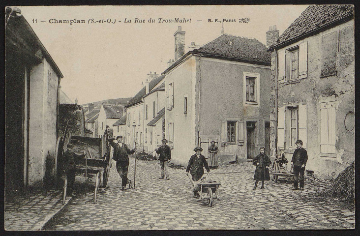 Champlan.- La rue du Trou-Mahet (15 novembre 1916). 
