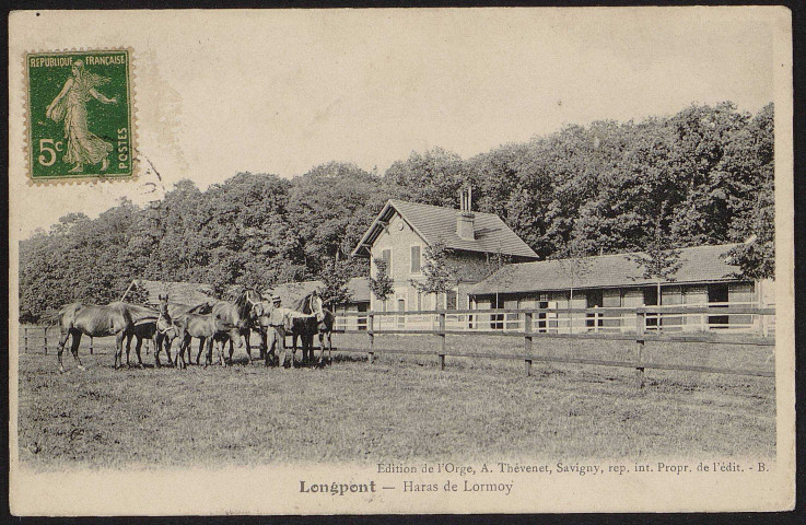 LONGPONT-SUR-ORGE. - Lormoy, parc du château : Haras (16 août 1920).