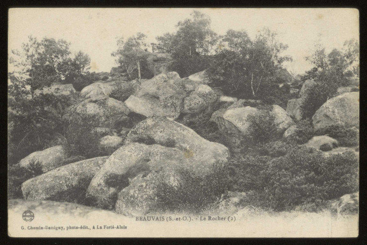 CHAMPCUEIL. - Beauvais - Le rocher. Photo-éditeur G.. Chemin-Demigny, La Ferté-Alais. 