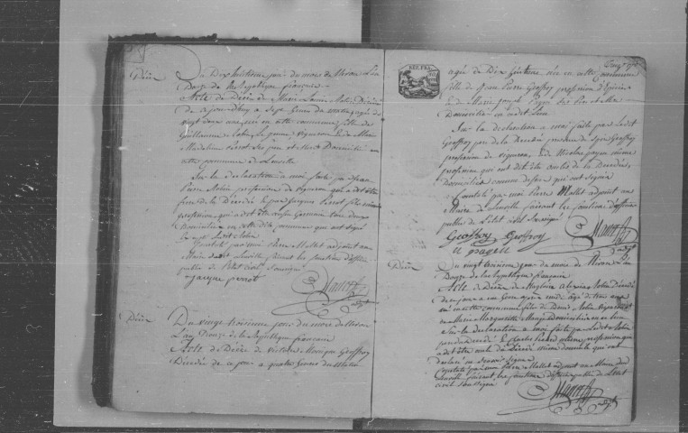 LEUVILLE-SUR-ORGE. - Registres paroissiaux et d'état-civil : naissances, mariages, décès [an XII (1803-1804)-1826]. 