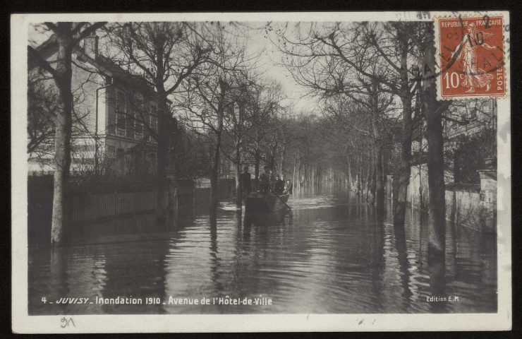 JUVISY-SUR-ORGE. - Inondation 1910. Avenue de l'hôtel de ville. Edition EM, 1910, 1 timbre à 10 centimes. 