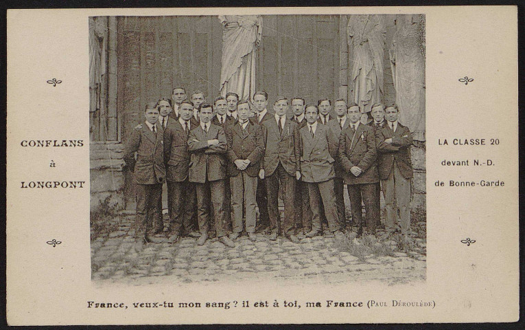 LONGPONT-SUR-ORGE. - La classe 20 devant Notre-Dame de Bonne-garde [1920].