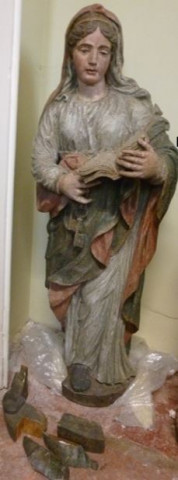 statue : sainte Geneviève
