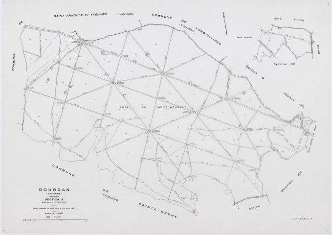 DOURDAN, plans minutes de conservation : tableau d'assemblage, 1967, Ech. 1/10000 ; plans des sections A, F2, 1967, Ech. 1/5000, sections AB, AE, AK, AL, AP, 1967, Ech. 1/2000, sections AC, AD, AH, AI, AM, AN, AO, AR, AS, AT, AV, 1967, Ech. 1/1000, sections B1, B2, C, F1, 1967, Ech. 1/2500, section YA, 1977, Ech. 1/2000, sections YB, YC, YD, 1982, Ech. 1/2000. Polyester. N et B. Dim. 105 x 80 cm [27 plans]. 