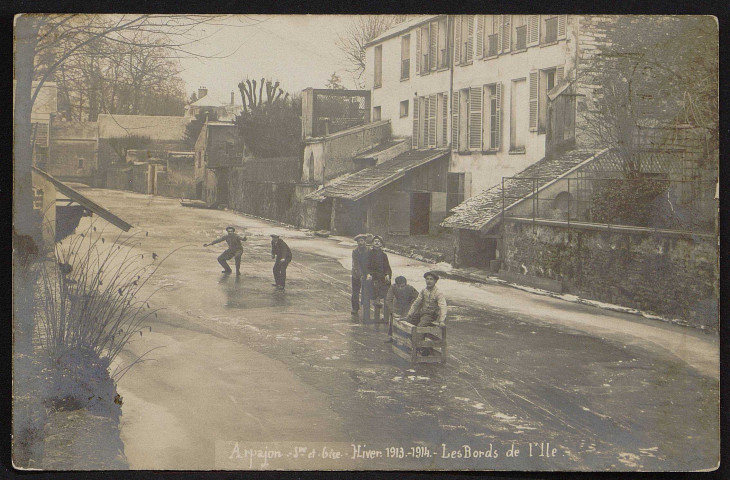 Arpajon.- Hiver 1913-1914 Les bords de l'ile. 