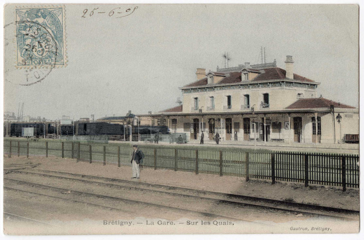 BRETIGNY-SUR-ORGE. - La gare. Sur les quais, Gautron, 1905, 1 mot, 5 c, ad., coloriée. 