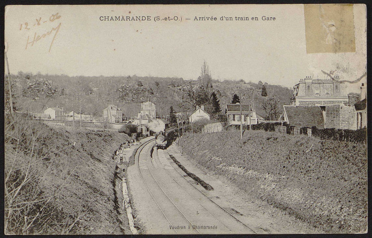 Chamarande.- Arrivée d'un train en gare (12 août 1906). 