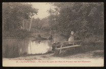 FERTE-ALAIS (LA). - Un coin du parc de l'Ecu de France, vue sur l'Essonne. Editeur Leclerc, La Ferté-Alais, 1934, 2 timbres à 20 centimes, sépia. 