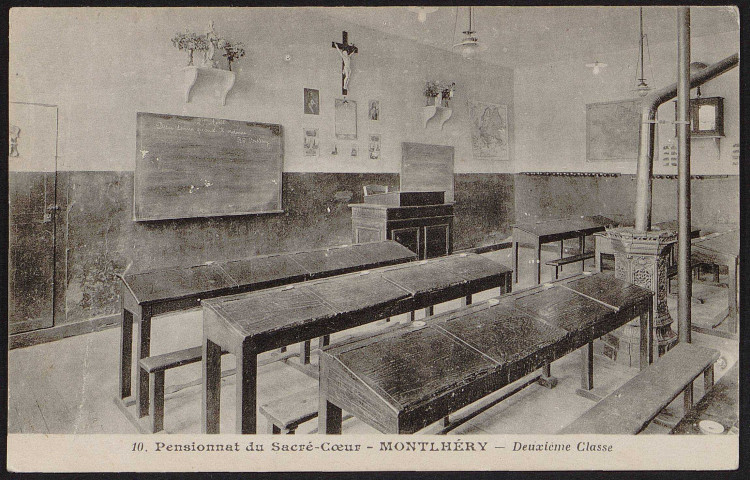 Montlhéry.- Pensionnat du Sacré-Cœur : Deuxième classe [1904-1920]. 