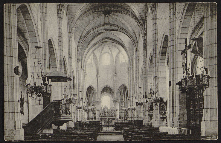 Arpajon.- Intérieur de l'église [1904-1930]. 