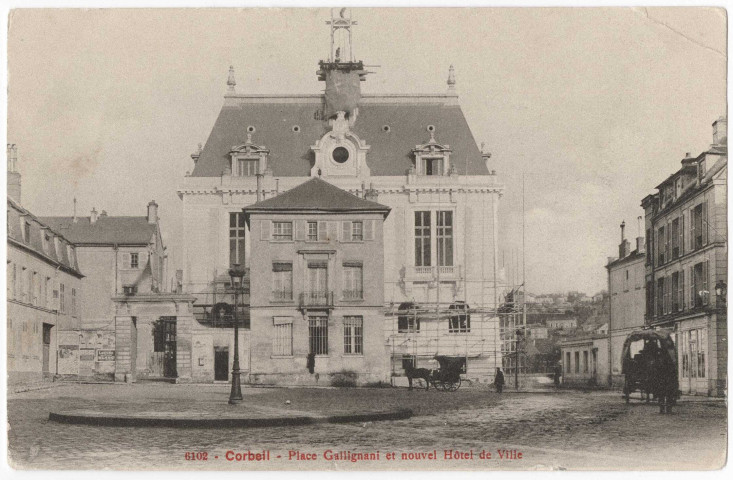 CORBEIL-ESSONNES. - Place Galignani et ancien et nouvel hôtel de ville, RF. 