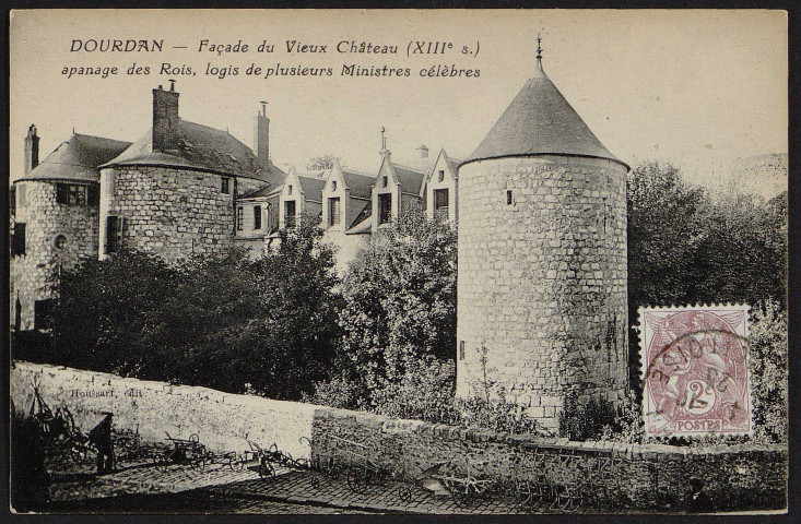 Dourdan .- Façade du vieux château (XIIIe) (1925). 