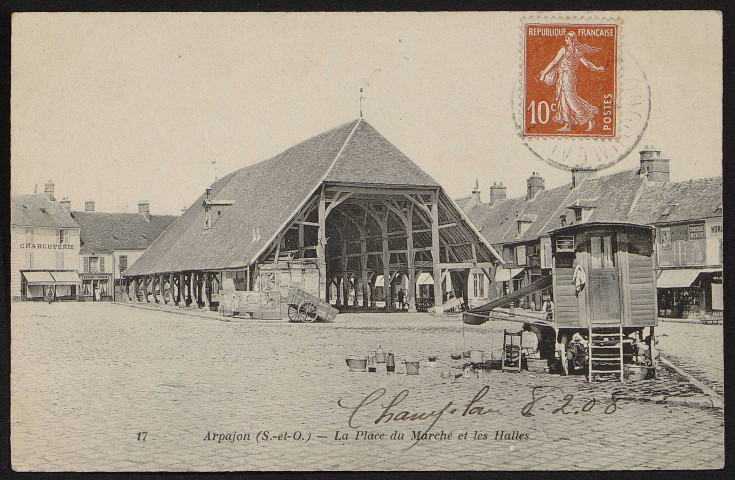 Arpajon.- La place du marché et les halles (8 février 1908). 