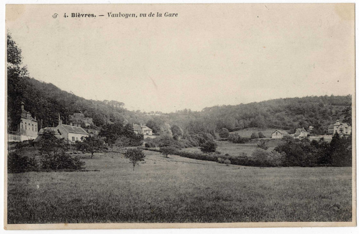 BIEVRES. - Vauboyen vu de la gare, 1904, 5 lignes, 10 c, ad. 