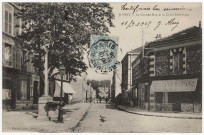 JUVISY-SUR-ORGE. - La Grande Rue et la croix historique. Manien (1905), 4 mots, 5 c, ad. 