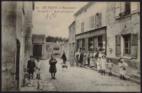 MARCOUSSIS.- Le Mesnil : rue principale [1904-1910].