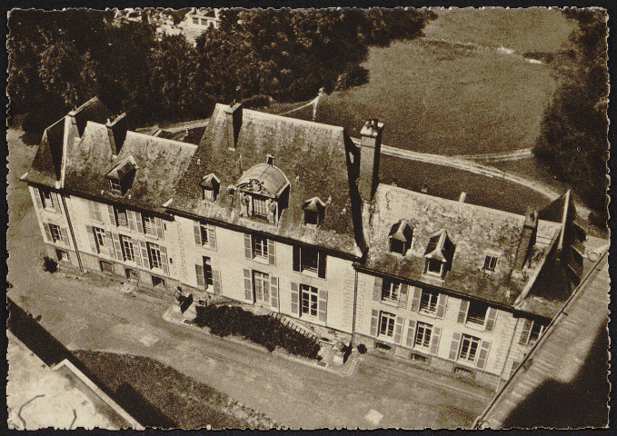 Etiolles.- Le Saulchoir, couvent des Dominicains : Le vieux château (1960-1964]. 