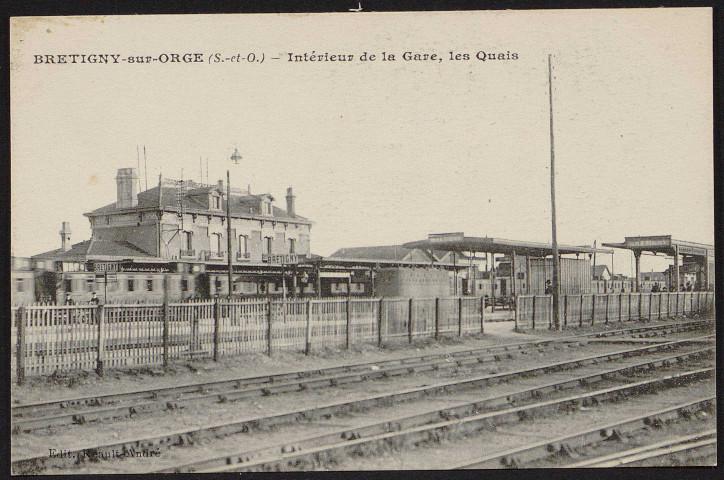 Brétigny-sur-Orge.- Intérieur de la gare ferroviaire : les quais [1920-1940]. 
